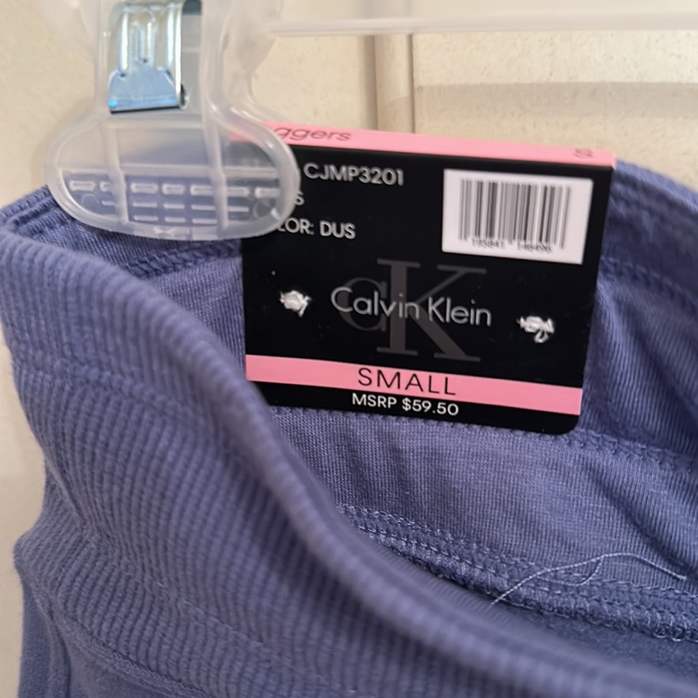 Calvin Klein Joggers - Picture 3 of 4